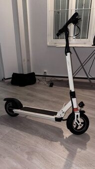 Elektrokoloběžka Joyor F3