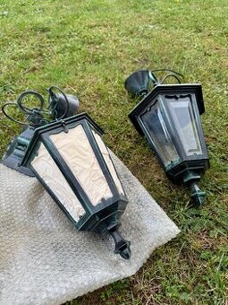 Venkovní závěsná lampa