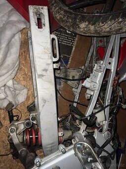 Kyvka a tlumic honda nsr