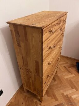 Komoda - masiv borovice
