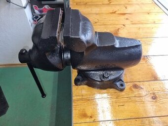 Prodám otočný svěrák YORK 150