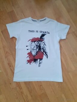 Bílé tričko s potiskem Sparta