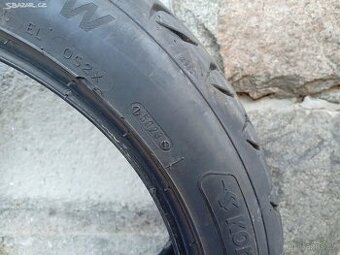Letni pneu 235/45 ZR18