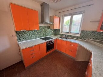 Kompletni kuchyně Trouba, digestoř, varná deska