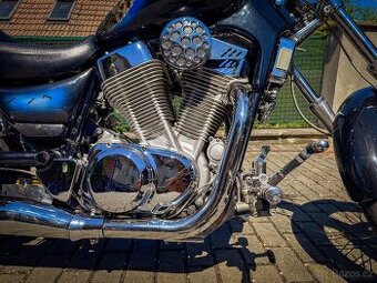 Prodám Suzuki Intruder 1400 (r. v. 1998) – Výborný stav, uni