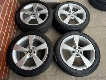 Alu 16" 5X100 škoda DIONE letní 70% F3 Pěkné