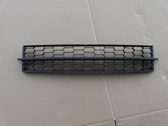 ŠKODA OCTAVIA  3 MŘÍŽKA PŘEDNÍ