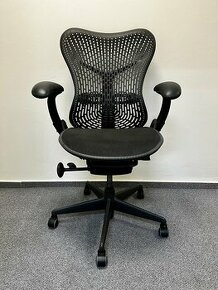kancelářská židle Herman Miller Mirra