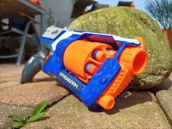 NERF Elite Strongarm