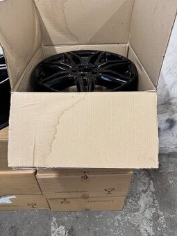 Alu kola MERCEDES AMG w447 5x112 r19