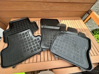 Rezaw-Plast, Gumové koberce se zvýšeným okrajem, Škoda Karoq