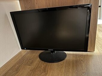 Prodám LCD Monitor - Samsung S24B300HL - 1