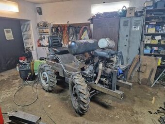Traktůrek 4x4