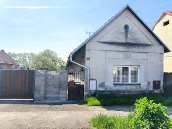 Připravujeme k prodeji 2 rodinné domy s pozemkem 3690m2