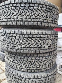 Pneu Vraník 235/65 r17