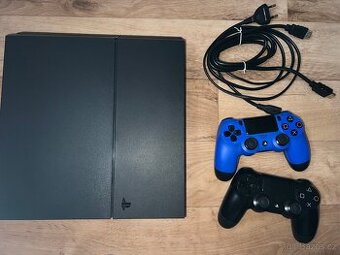 Sony PlayStation 4 1TB včetně 2 originálních ovladačů PS4