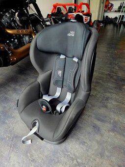 Britax Römer TRIFIX 2 iSize 2022 Cosmos Black