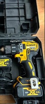 Aku šroubovák DeWALT 18V 4A