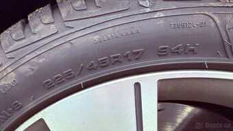 Goodyear UltraGrip Performace+ 225/45/17 94 H zimní pneu