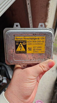 Různé jednotky startéry xenonů BMW