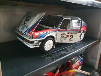 Lancia Delta hf integrale 1:18 rally martini Kankkunen