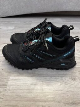 Trekové/běžecké boty Umbro vel.37