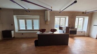 Trojdílné plastové okno bílé 202 cm x 122 cm (š x v)