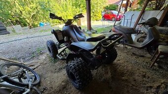 Suzuki LTZ 400