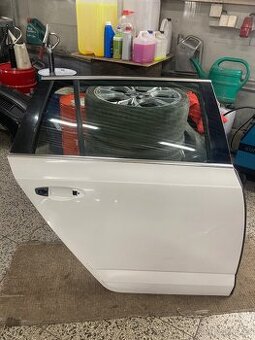 pravé zad. dveře na škoda octavia 3 kombi
