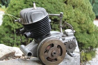 pěkný motor ČZ 175 předválečná - SPECIAL