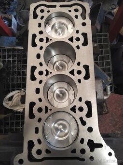 Polomotor ford transit 2.0tdci e6