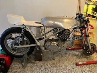 Seeley Yamaha SR 500