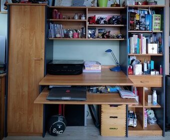 Psací stůl a skříňka