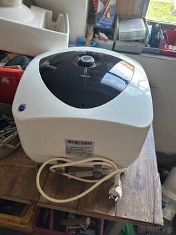 Průtokový ohřívač 10l