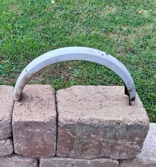 Jawa Babeta 207 - zadní blatník