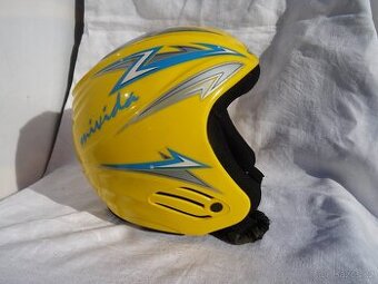 Dětská lyžařská přilba , velikost 48.