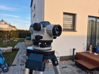 BOSCH GOL 26 D Optický nivelační přístroj (ZÁNOVNÍ)