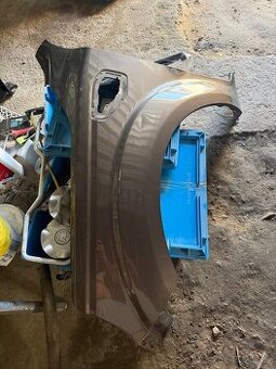 Levý batník Renault Alaskan