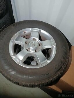 Toyota Land cruiser 100 200 téměř nejetá sada Alu 18
