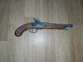 Dekorativní pirátská dřevěná pistol - 1