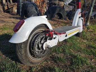 Elektrokoloběžka MS Energy e10 Scooter - nafukovací kola