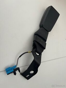 Zásuvka bezpečnostního pásu Mercedes W205 A2058600469