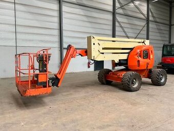 TERÉNNÍ KLOUBOVÁ PLOŠINA. JLG 450 AJ II