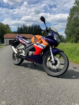 Honda cbr 125r repsol