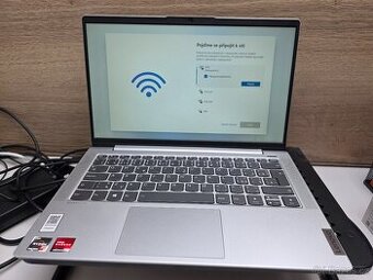 Lenovo IdeaPad 5 14ARE05 - poškozený pant víka