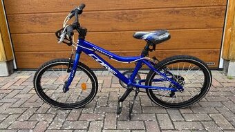 Core Nipper 20”, modro-bílé, váha 9kg