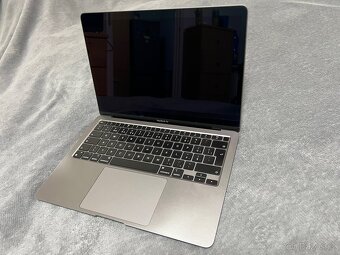 MacBook Air M1 13" / 16GB RAM / 256GB SSD