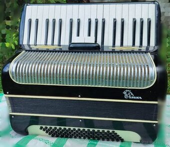 Akordeon Harmonika Ligna