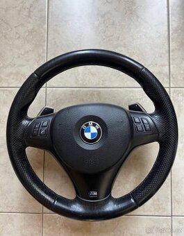 e90 volant