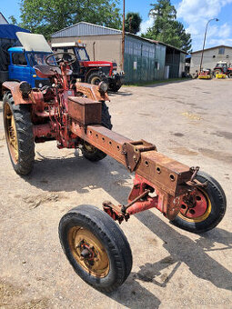 Traktor RS 09